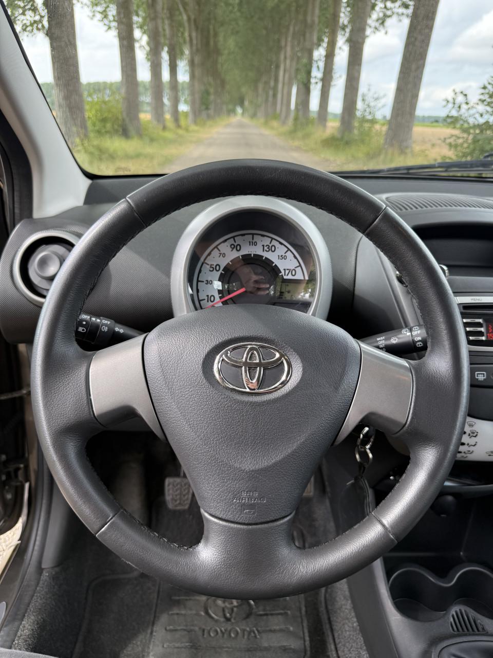 Toyota Aygo 1.0 Aspiration | 64000 km NAP | Airco | Facelift 2012