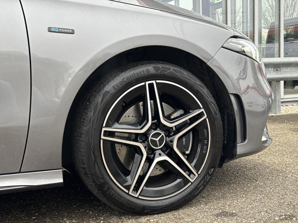 Mercedes-Benz A-Klasse 250 e business solution amg limited | nl-auto | pano