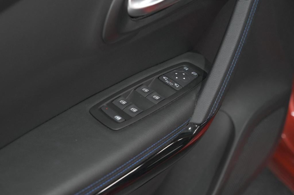 Renault Kadjar 1.3 tce 140 edc limited | trekhaak | allseason banden | stoe