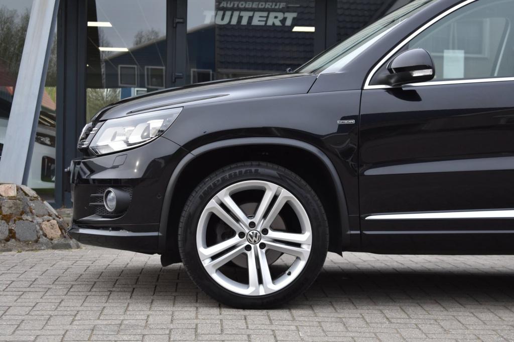 Volkswagen Tiguan 1.4 tsi r-line lm | trekhaak | xenon | led | stoelverwarm