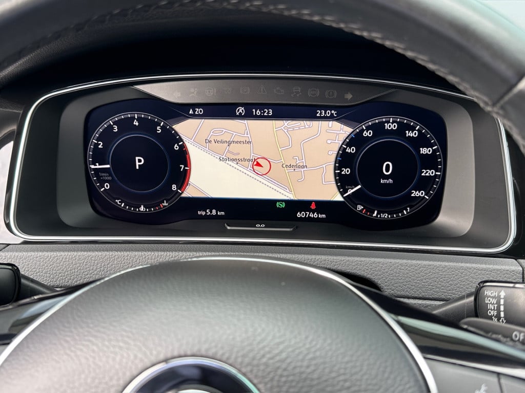 Volkswagen Golf 1.5 tsi 150pk dsg highline | camera | virtual cockpit | tre
