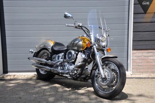 Yamaha XVS 1100 DragStar