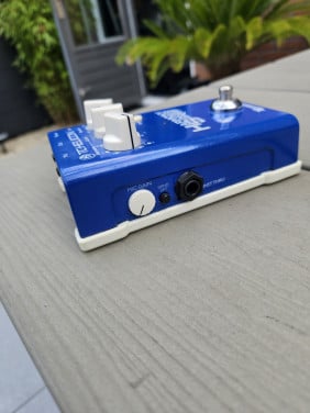 Zgan TC-Helicon Harmony Singer vocal effect...