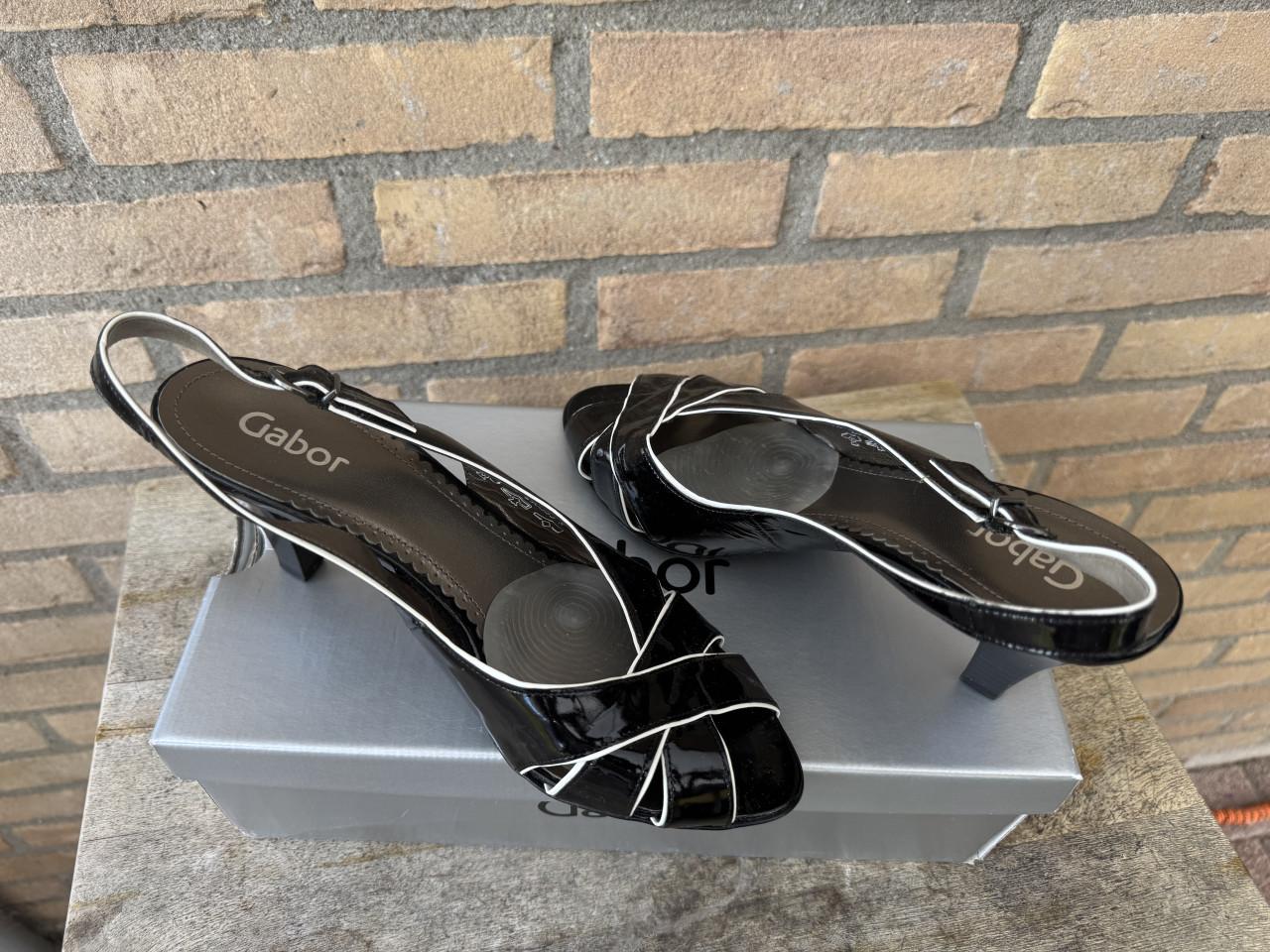Gabor slingback pumps