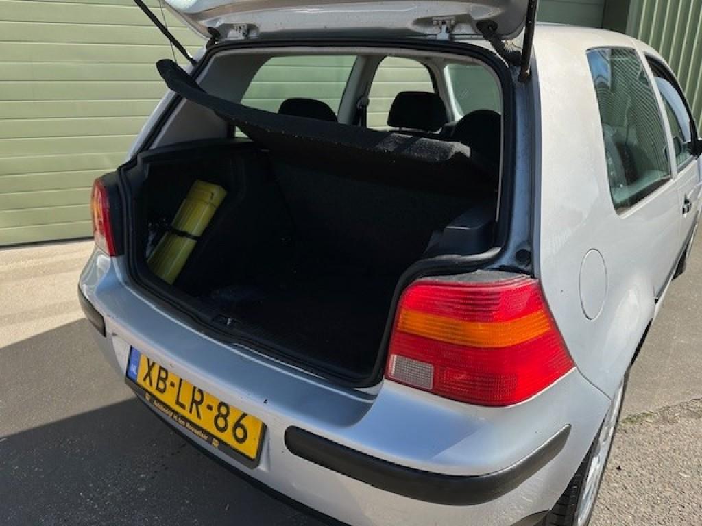 Volkswagen Golf 1.6