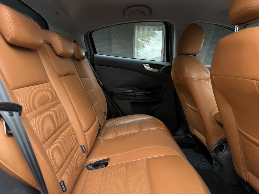 Alfa Romeo Giulietta 1.4 t distinctive - grote beurt + nieuwe distributie -