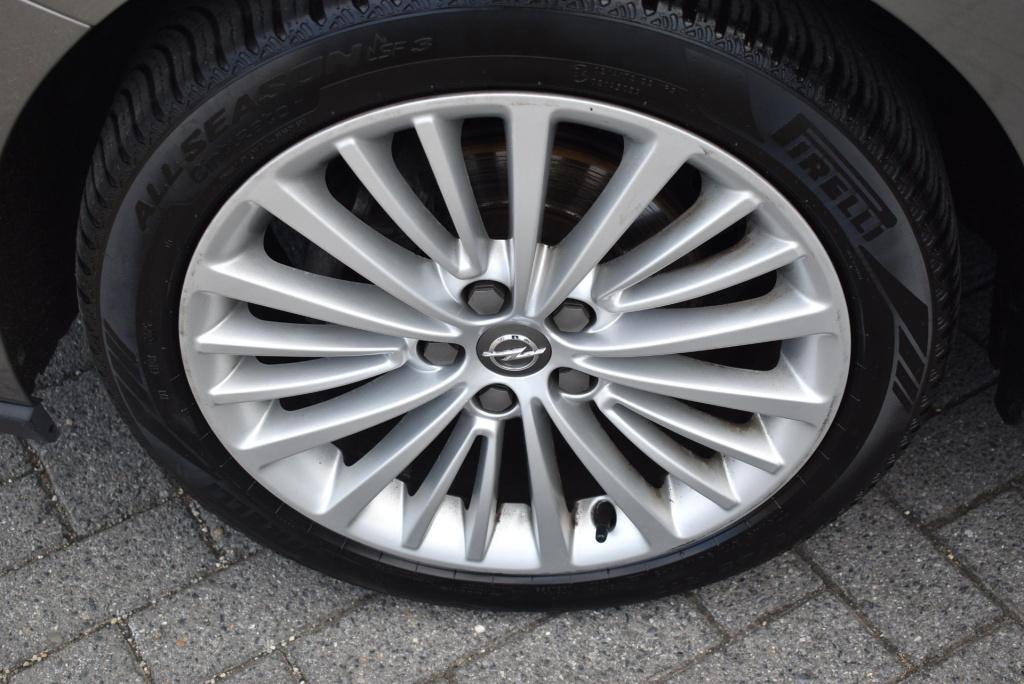Opel Astra 1.4 innovation | panoramadak | trekhaak | climate control | crui