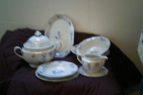 12p. PORSELEINEN eetservies wit/blauw - merk Winterling.