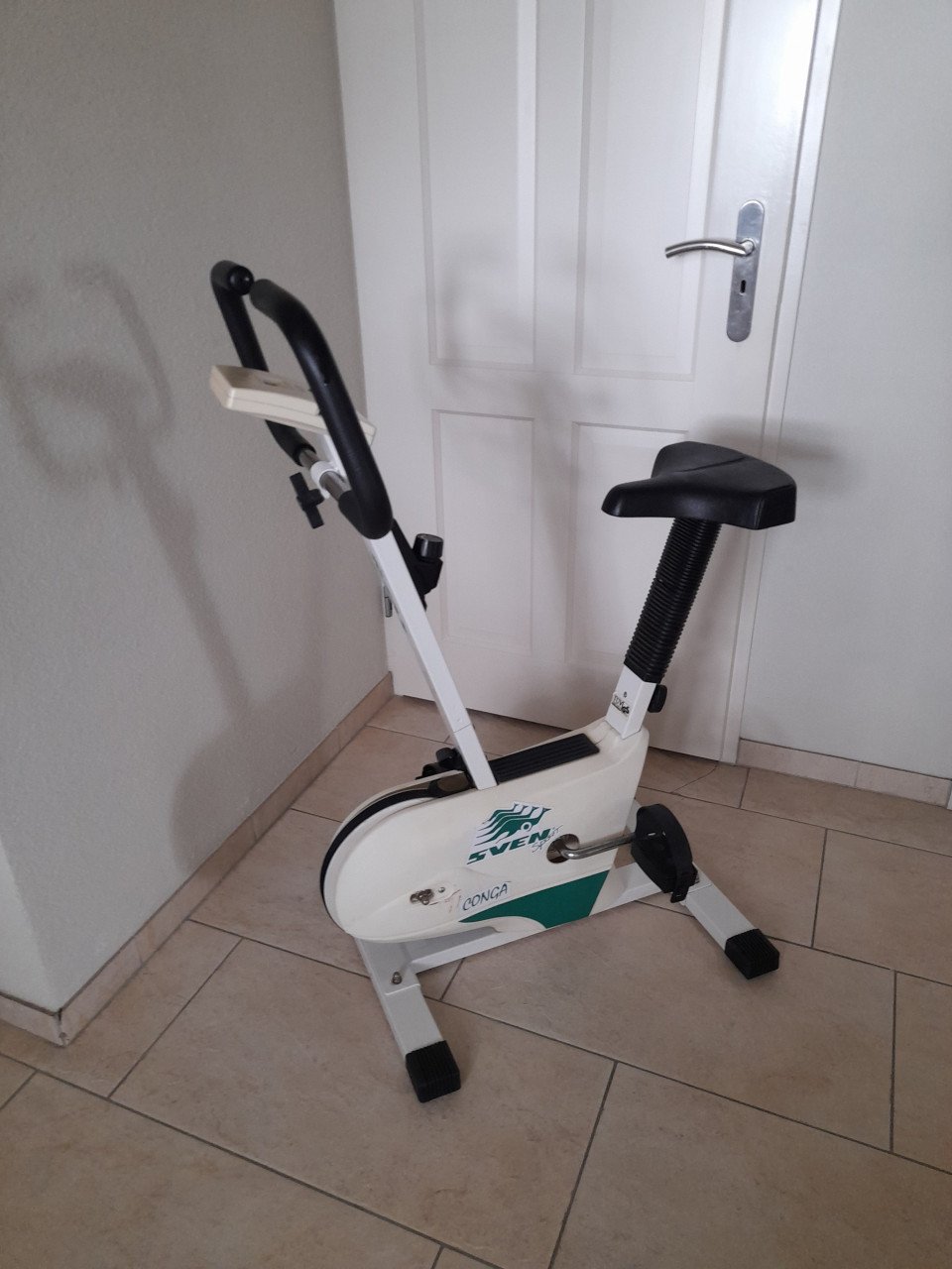 Eenvoudige hometraier (in goede staat )