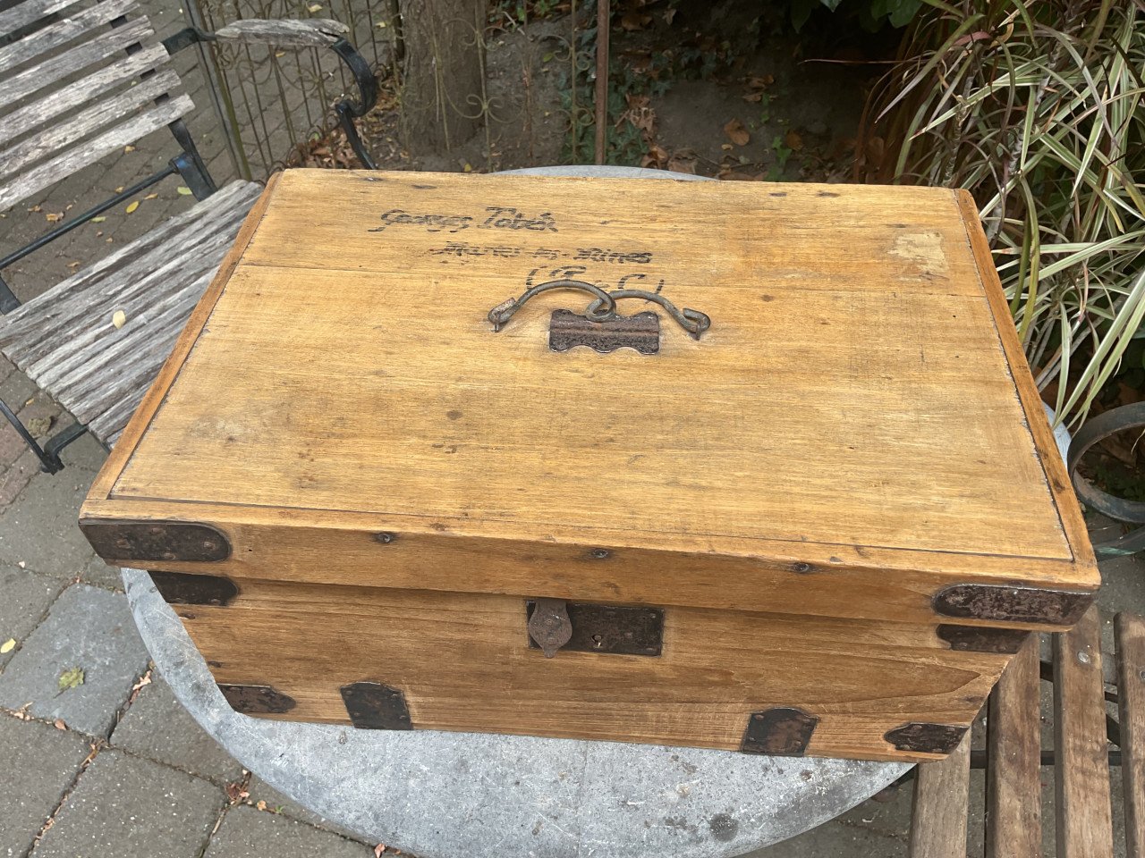 Oude kistje uit Frankrijk