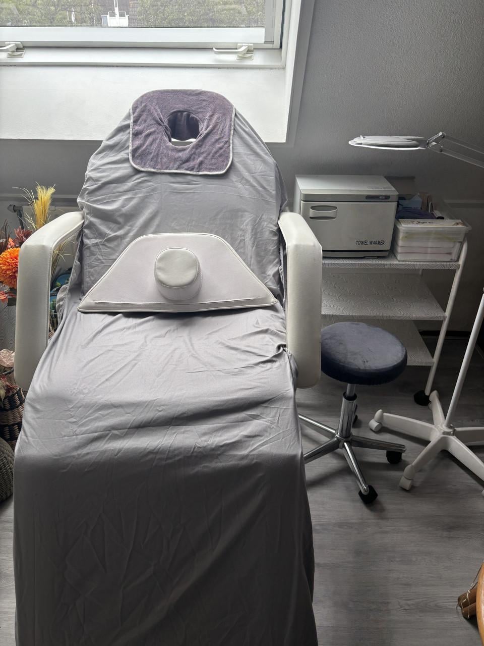 Behandel en of massage stoel met extra’s