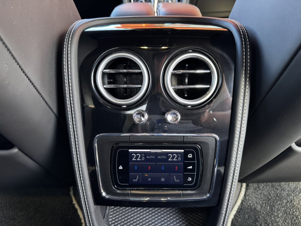 Bentley Flying Spur 6.0 w12 s | convenience-pakket | massage | nieuwstaat!