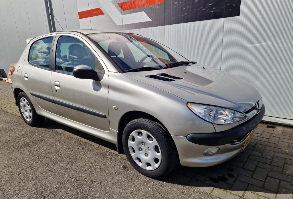 Peugeot 206 1.6-16v gentry