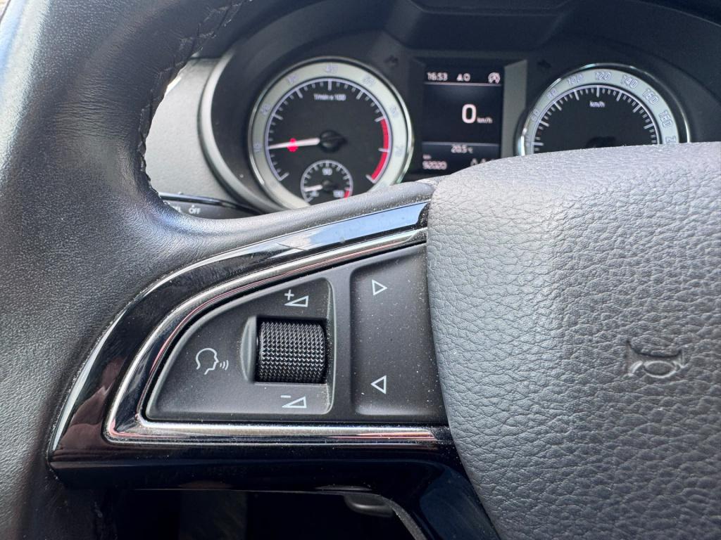 Skoda Octavia 1.5 tsi greentech ambition