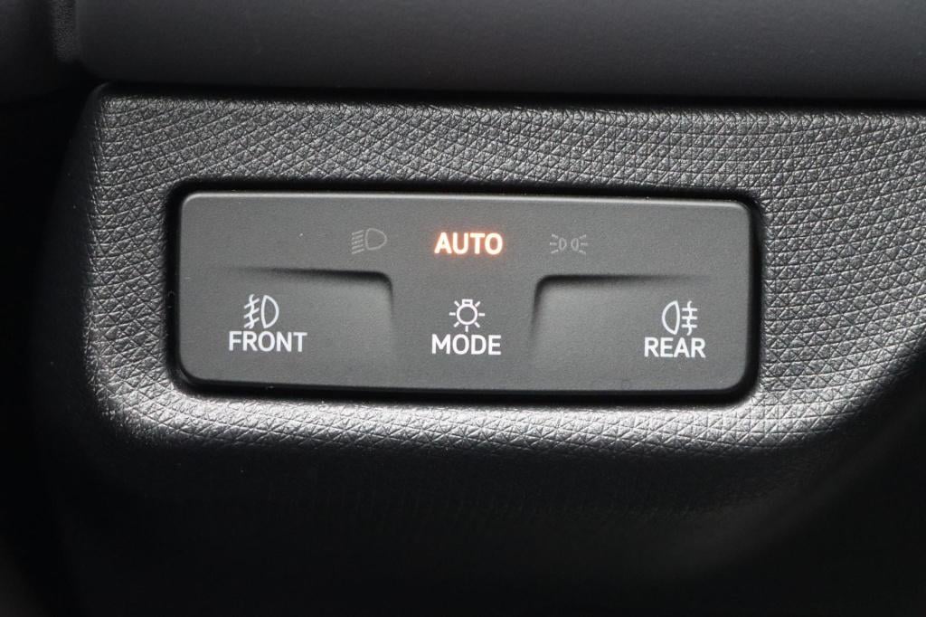 Cupra Terramar 1.5 tsi e-hybrid business 204pk dsg6