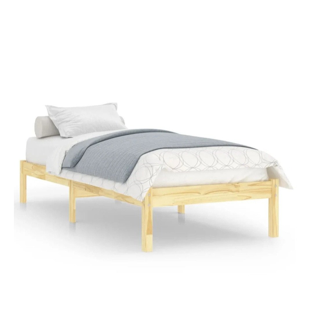 Bed hout nieuw in doos.