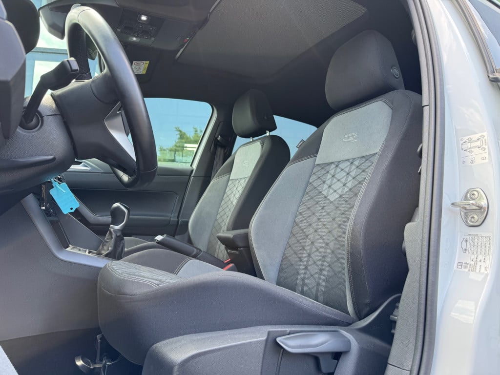 Volkswagen Taigo 1.0 tsi r-line * panoramadak * navigatie * camera * virtua