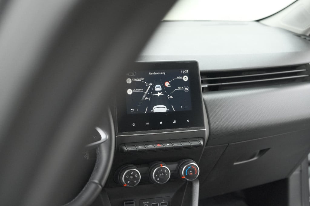 Renault Clio tce 90 zen | navigatie | elektrische ramen | apple carplay