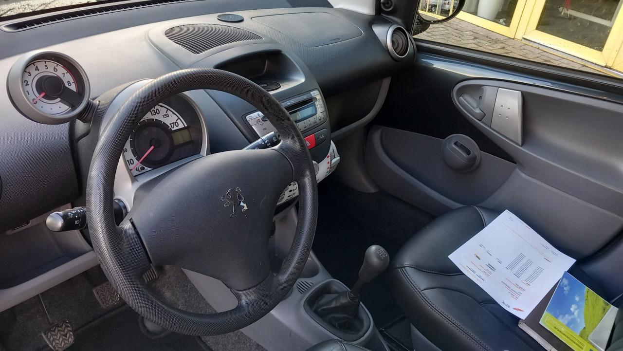 Peugeot 107 1.0 12v Sublime 5drs bj:2009 airco leer 55.000km nap i.z.g.st