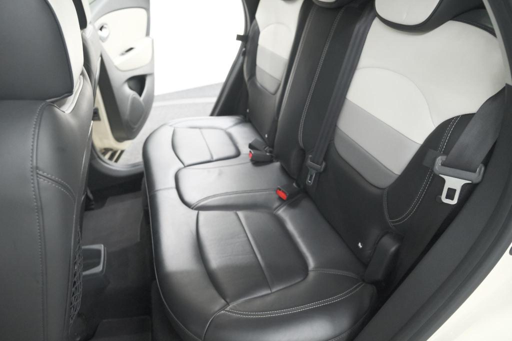 Renault Captur tce 120 edc initiale paris | camera | dodehoekdetectie | pan