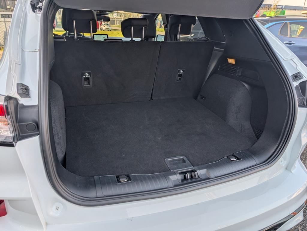 Ford Kuga 2.5 phev e-cvt 225pk st-line x , adaptive cc , panodak , winterpa