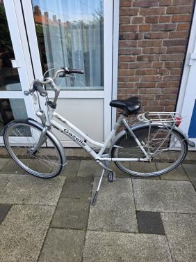 Dames fiets merk Gazelle- 28 inch-3 versnellingen- Fr.maat 57cm-Slot AXA