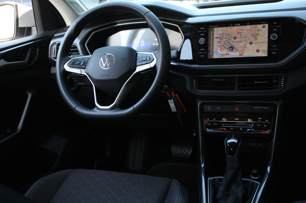 Volkswagen T-cross 1.0 tsi style | navi | acc | stoelverwarming | vir. cock