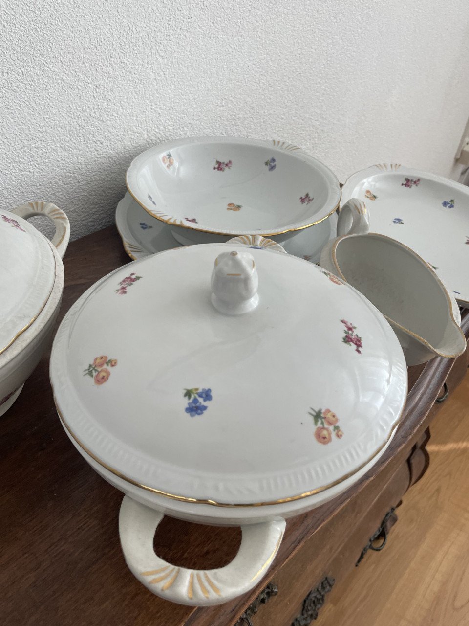 Set porseleinen schalen van Chodzie (Polen). S.v.p. ophalen