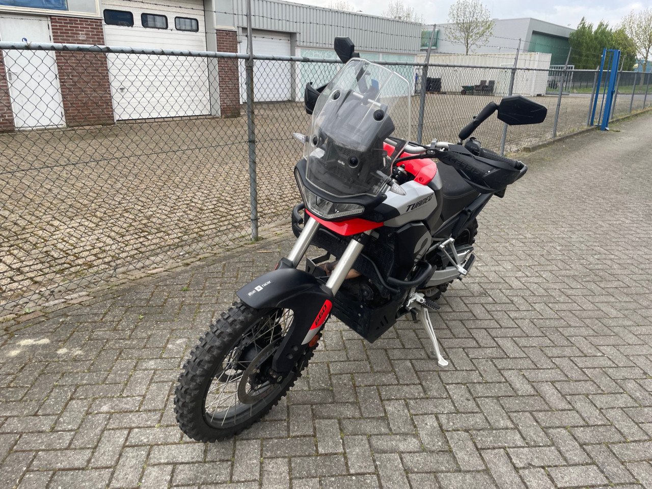 Aprilia Tuareg 660