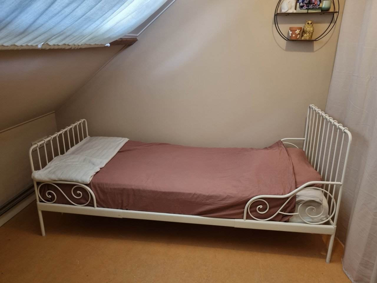 Witte bedden VERKOCHT!!