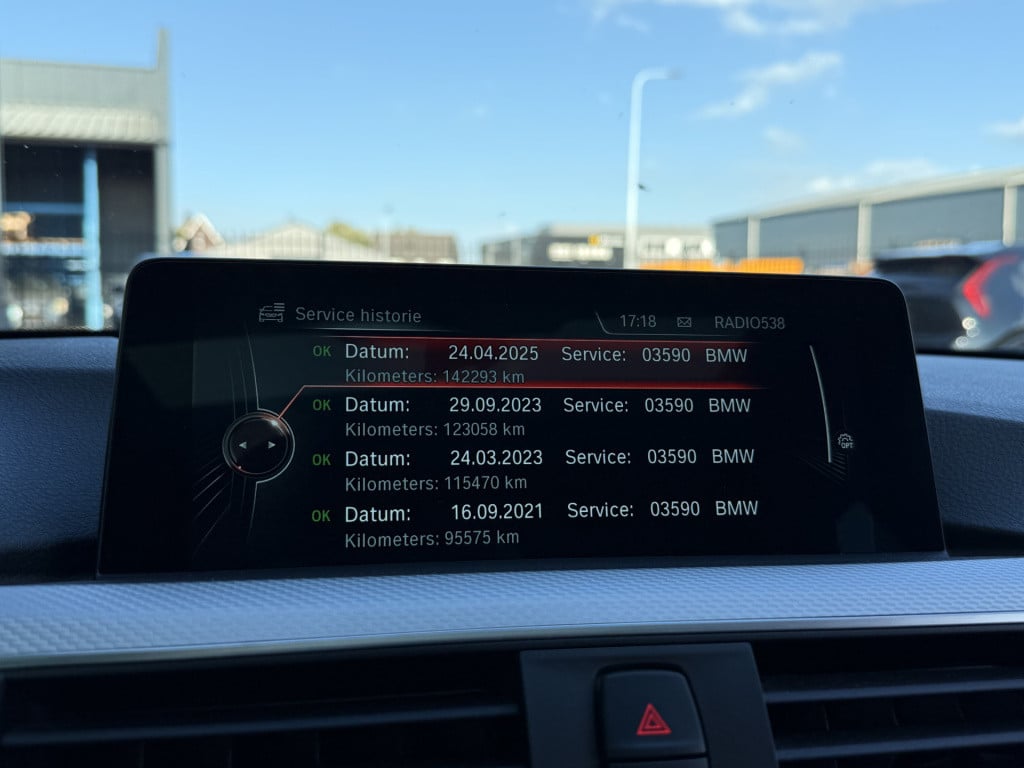 BMW 3-serie 320i m-sport | 360 camera | head-up | leder | schuif / kantel d
