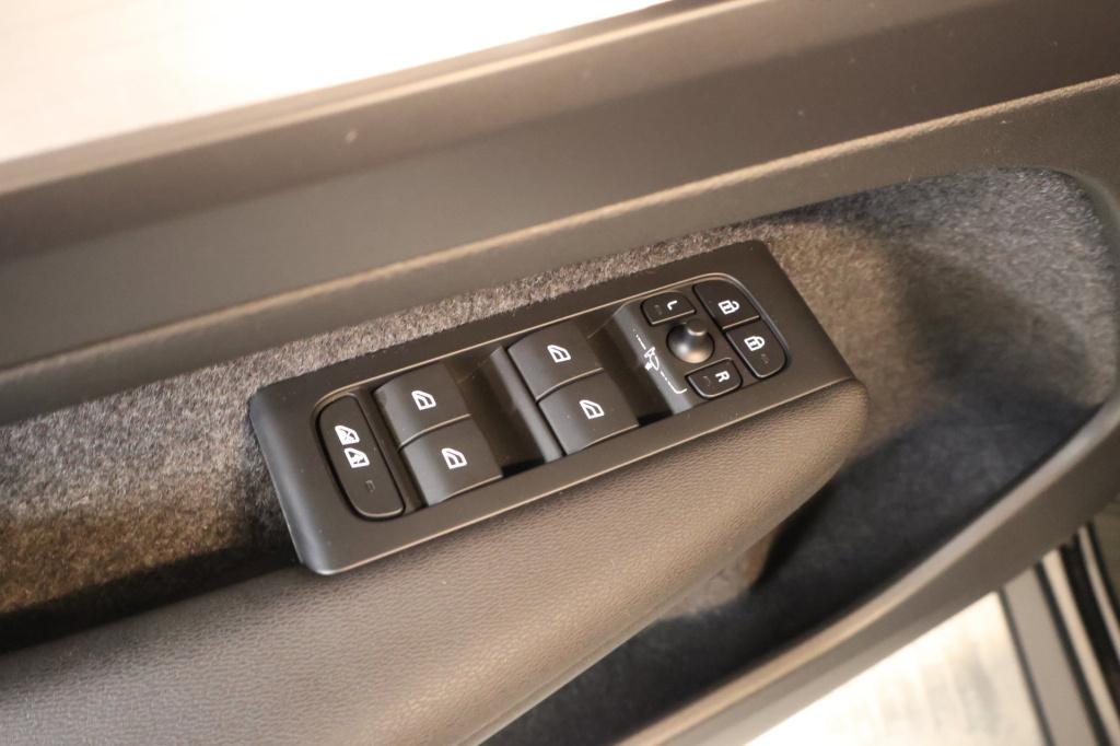 Volvo XC40 1.5 t5 plug-in hybrid core bright|stuur+stoelverwarming|achterui