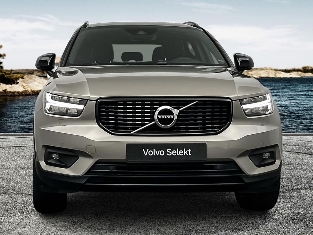 Volvo XC40 t4 211pk recharge r-design| adap.cruise| pano| camera| stoel