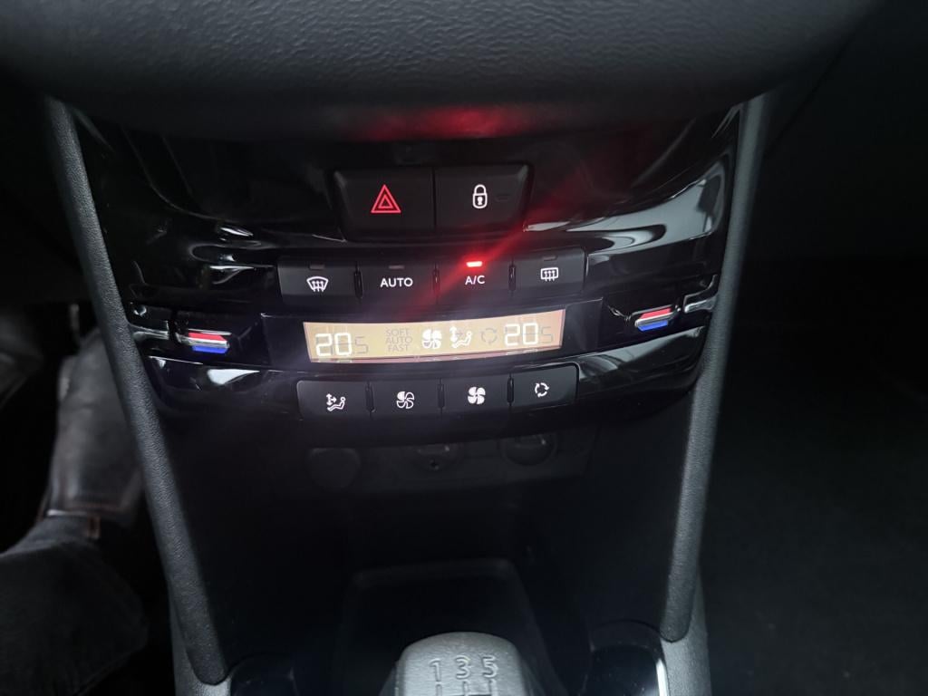 Peugeot 208 1.2 vti envy 5-drs