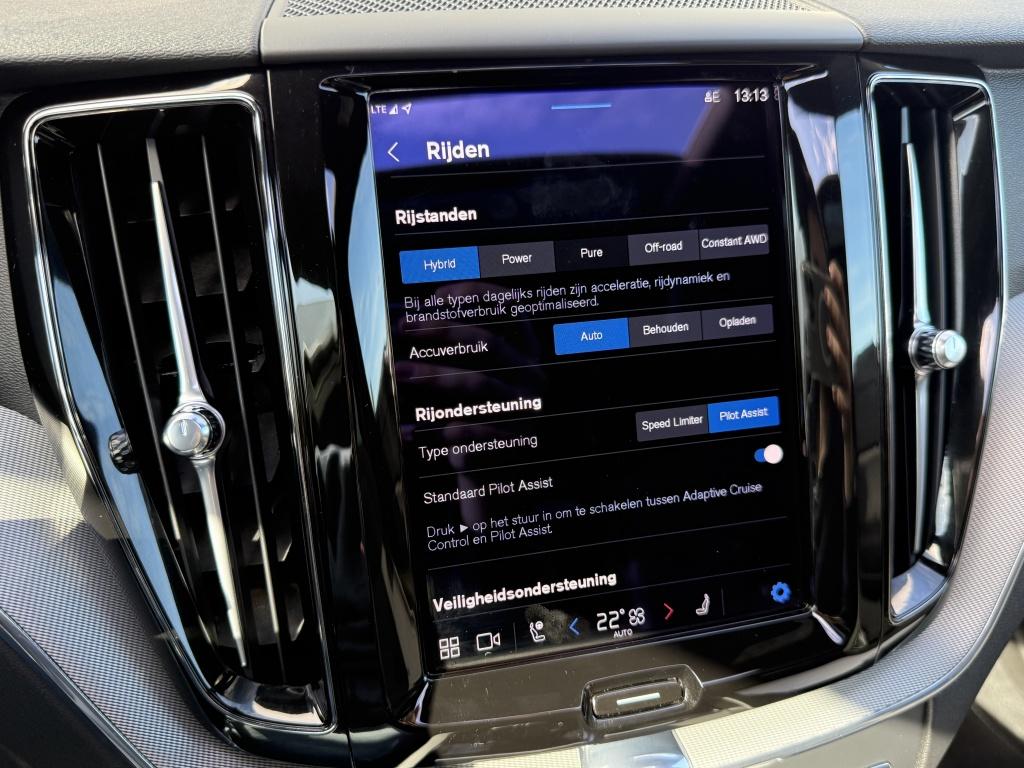 Volvo XC60 t6 398pk recharge dark r-design| panodak| adap.cruise| head-up|