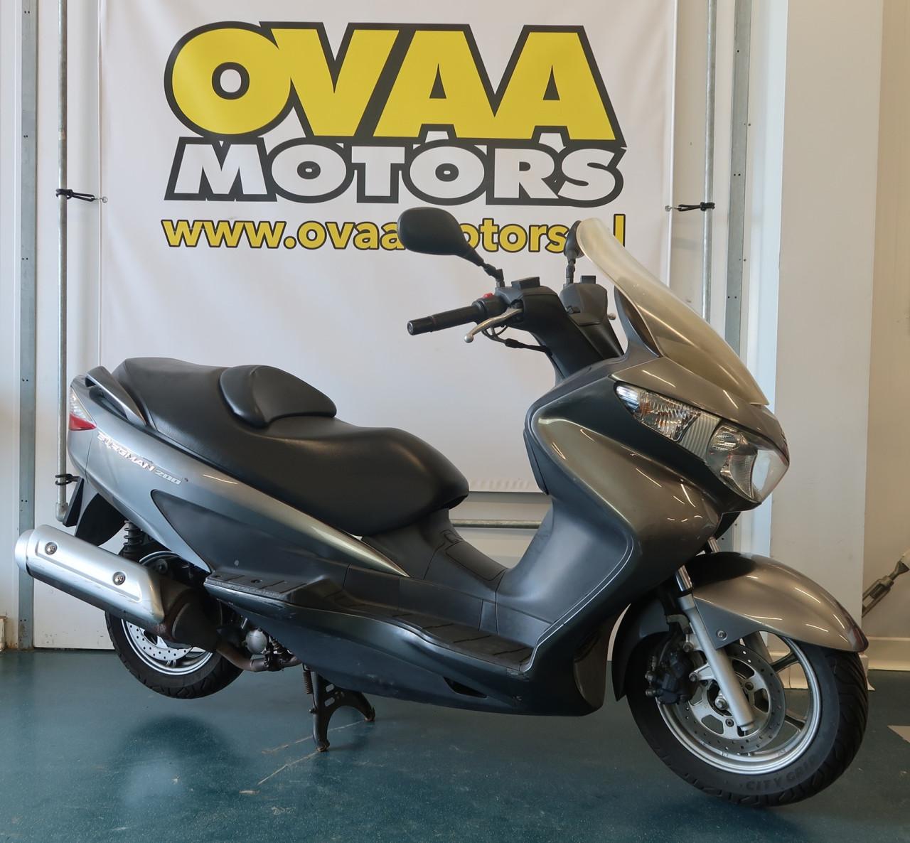 Suzuki Burgman 200 2011