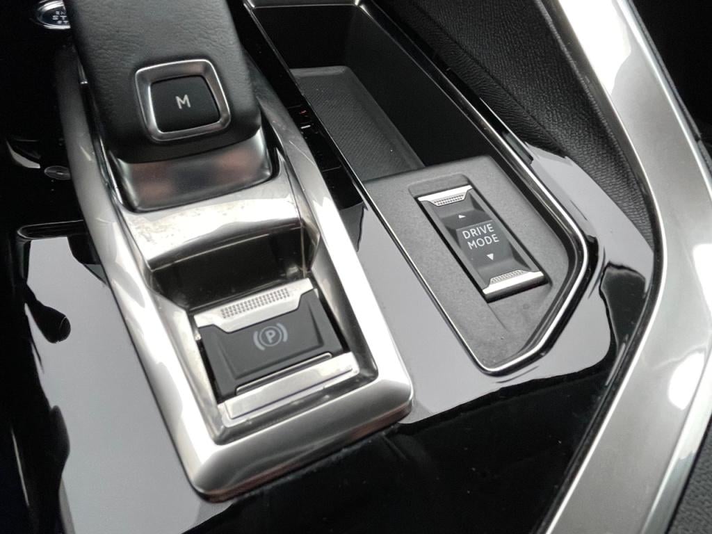 Peugeot 3008 allure 1.2-130pk automaat (eat8) apple carplay & android auto 