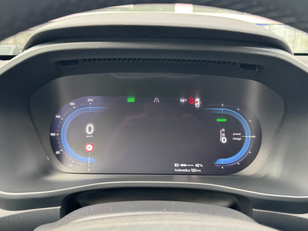 Volvo XC40 recharge plus 70kwh| trekhaak | stuur+stoel.verw| warmtepomp