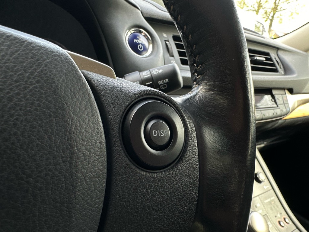 Lexus Ct 200h 25th edition