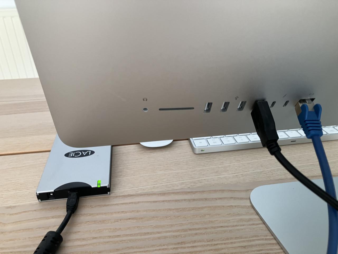 IMac (Retina 4K, 21,5-inch, modeljaar 2019)  (nieuw gekocht 2021) zgan