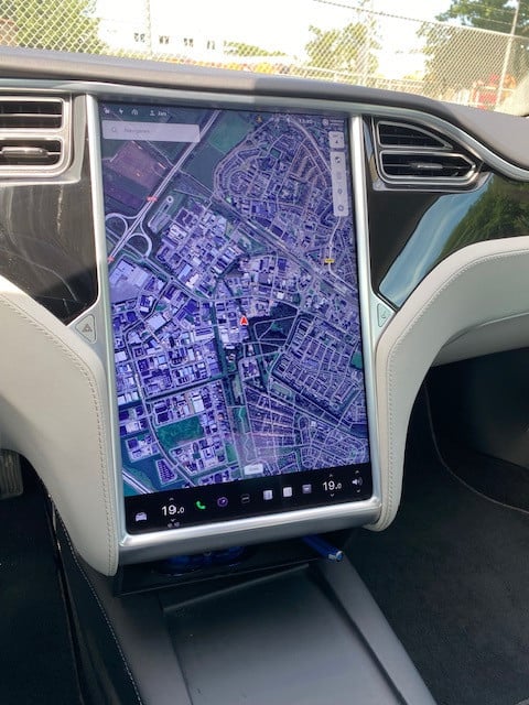 Tesla Model S 85D 2016