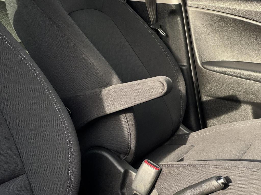 Hyundai Ix20 1.4i go! nl-auto incl. trekhaak