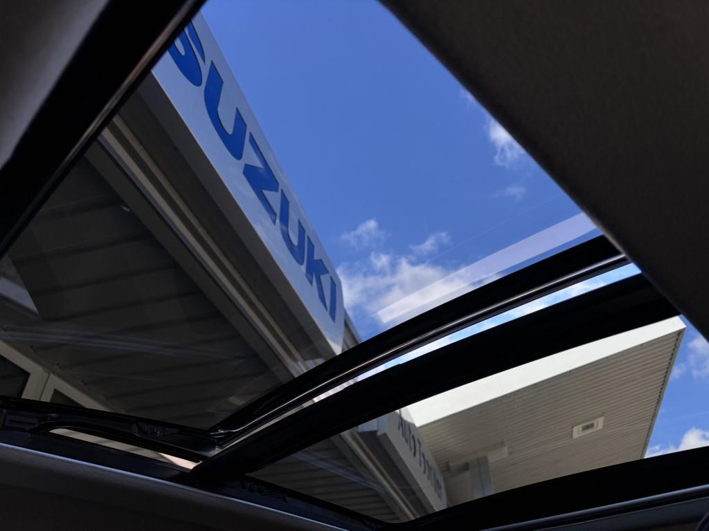 Suzuki Vitara automaat 1.5 hybrid style | trekhaak afneembaar | pano/schuif