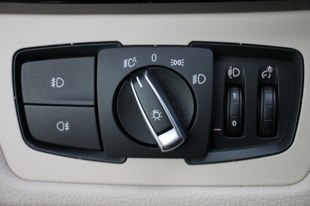 BMW 3-serie 320i xdrive m sport edition | dealer onderhouden