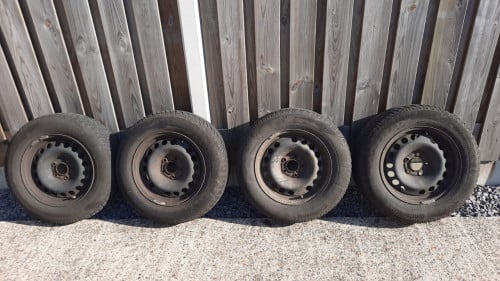 Continental winterbanden 205 x 65 R 15 T