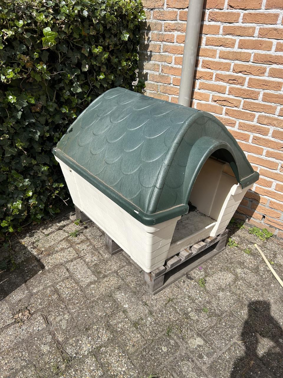 Kunststof hondenhok