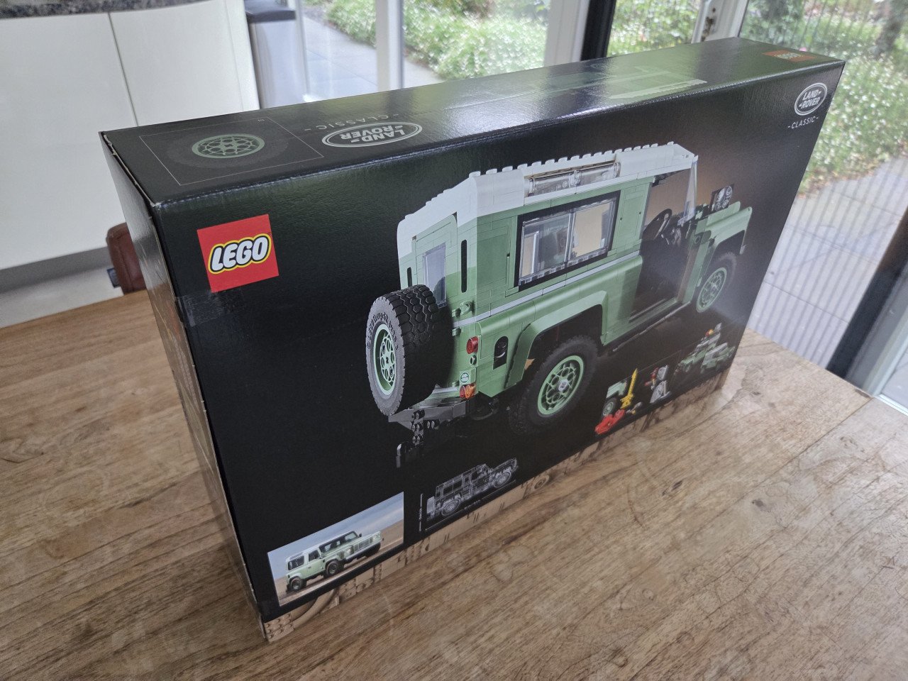 Lego 10317 Icons Land Rover Classic Defender