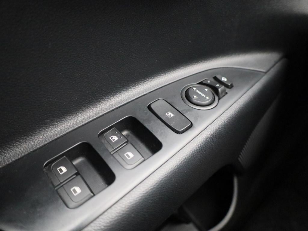 Kia Stonic 1.0 t-gdi mhev dynamicplusline | lmv | navigatie | parkeer senso