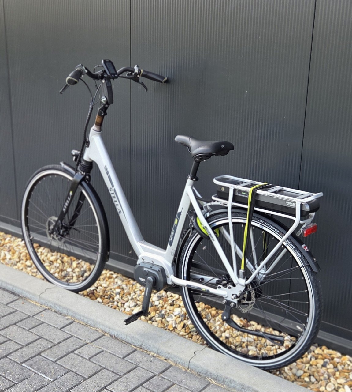 Stella Novara Middenmotor + De2 naaf 53cm