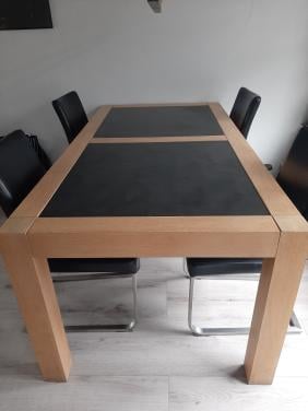 Eetkamertafel inclusief stoelen, salontafel, dressoir en bijzettafeltje